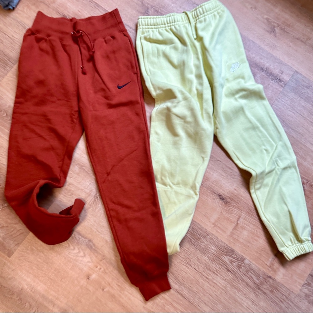 2️⃣✌🏽Nike 💛❤️ PAIRS Fleece Joggers in Green/Yellow and Brick Red - New - Picture 2 of 10